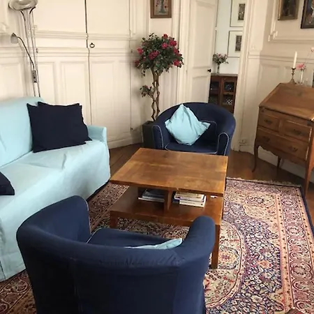 Appartamento Le 35 Rue Coquillière With Airport Pick-up Service
